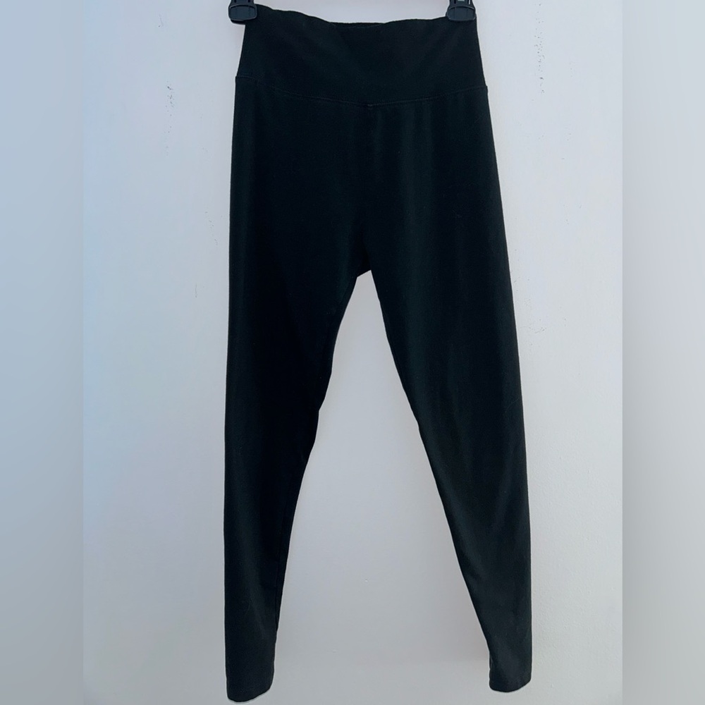 Women’s size small American Eagle black high-waisted legging